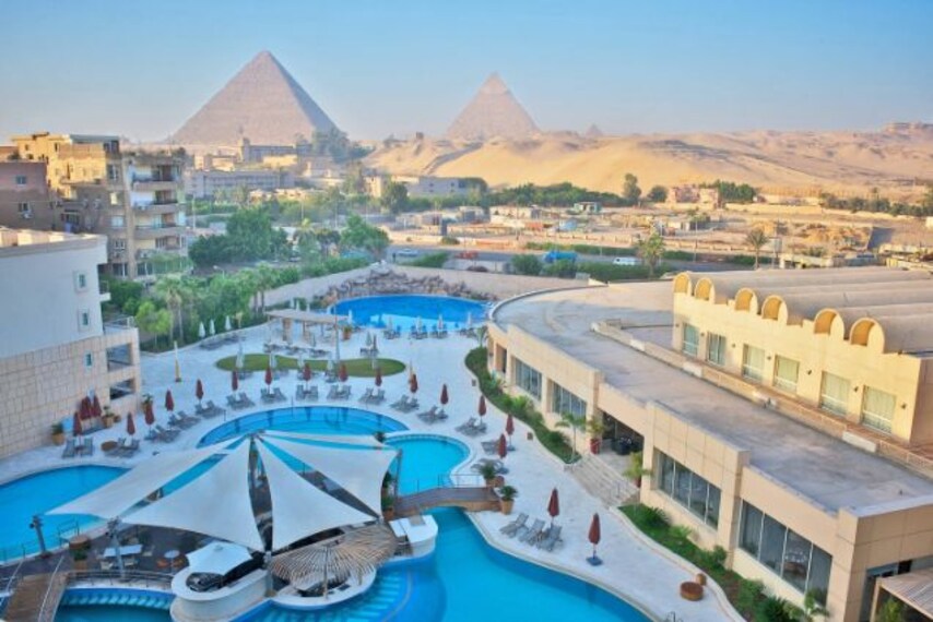 Le Meridien Pyramids Hotel & Spa-4